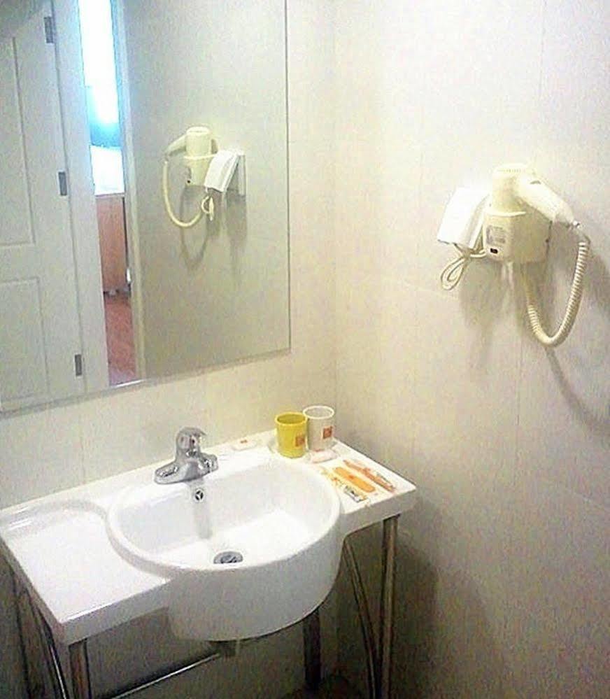 Home Inn Hungcsialou Kültér fotó